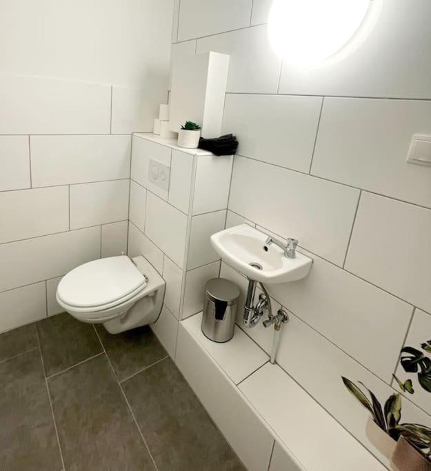 Grosse 3-Zimmer Wohnung, Zentrale Lage. Muelheim an der Ruhr Luaran gambar