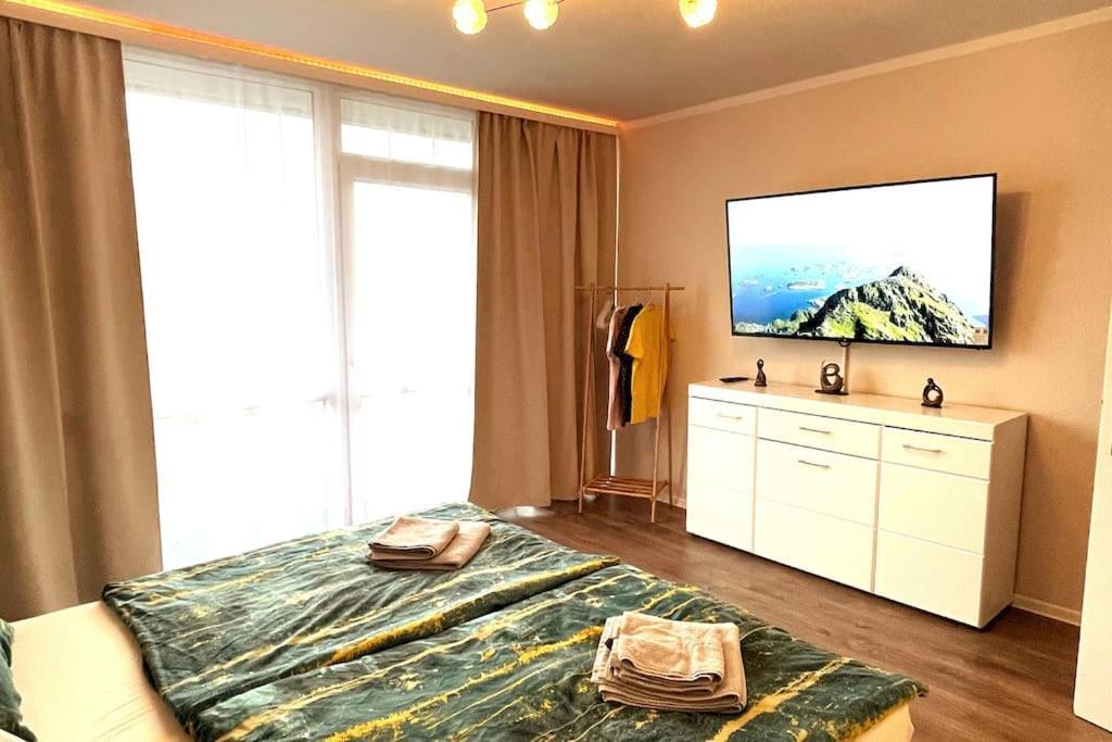 Grosse 3-Zimmer Wohnung, Zentrale Lage. Muelheim an der Ruhr Luaran gambar