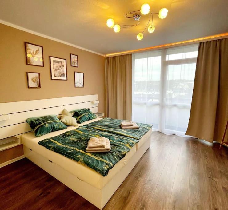 Grosse 3-Zimmer Wohnung, Zentrale Lage. Muelheim an der Ruhr Luaran gambar