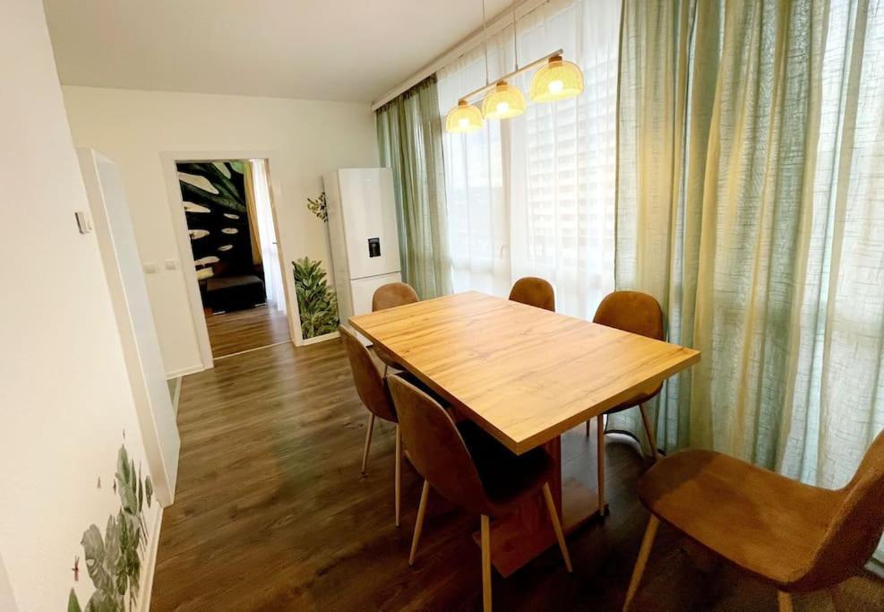 Grosse 3-Zimmer Wohnung, Zentrale Lage. Muelheim an der Ruhr Luaran gambar