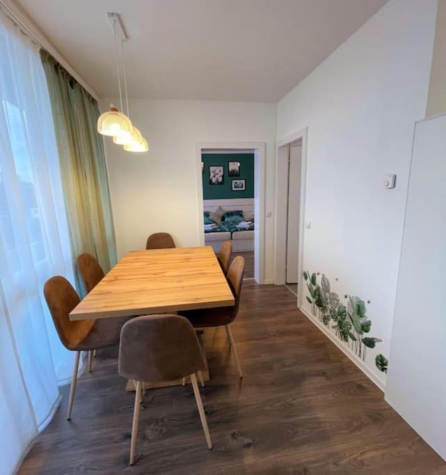 Grosse 3-Zimmer Wohnung, Zentrale Lage. Muelheim an der Ruhr Luaran gambar