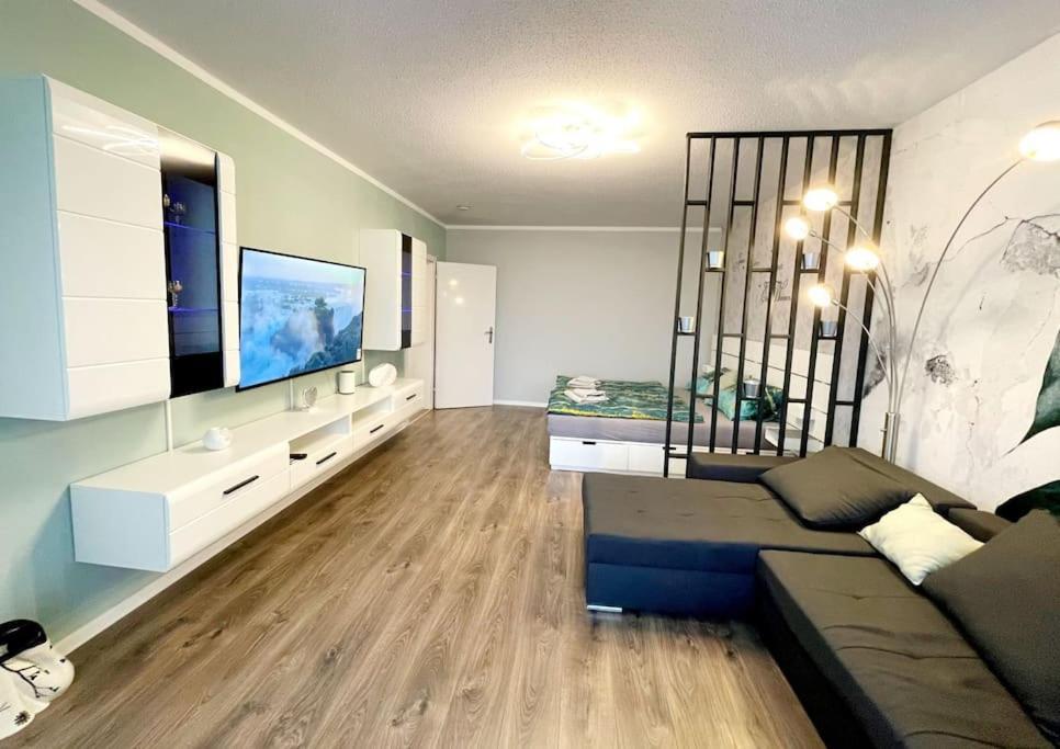 Grosse 3-Zimmer Wohnung, Zentrale Lage. Muelheim an der Ruhr Luaran gambar