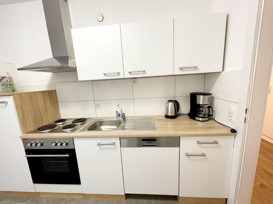 Grosse 3-Zimmer Wohnung, Zentrale Lage. Muelheim an der Ruhr Luaran gambar
