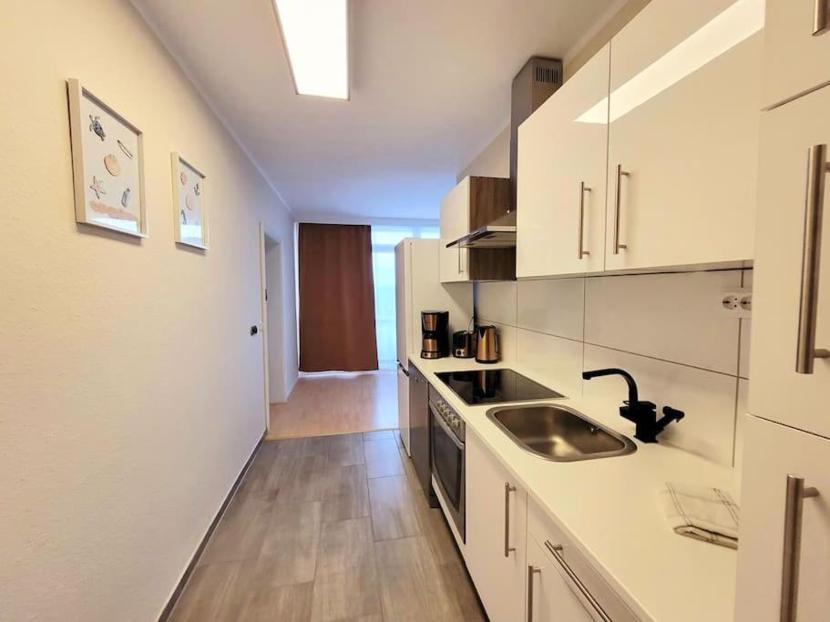 Grosse 3-Zimmer Wohnung, Zentrale Lage. Muelheim an der Ruhr Luaran gambar